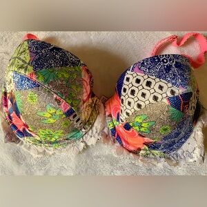 Victoria’s Secret Dream Angels Lined Demi Bra 32DD smooth satin material